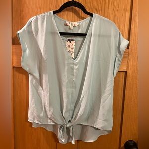 Hippie Rose tie front top.